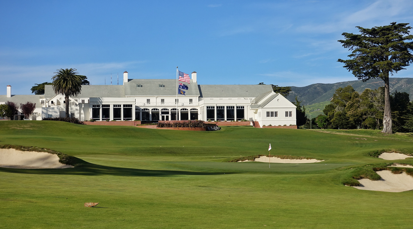 Approach and recovery options abound at the 11th - Photo Credit: Jon Cavalier