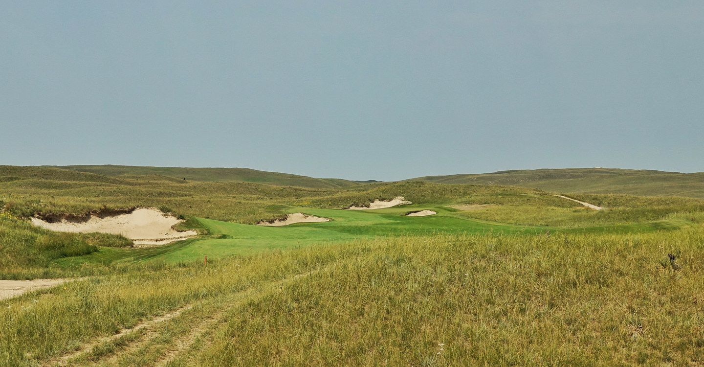 A solid drive turns on the green light for the second A solid drive turns on the green light for the second