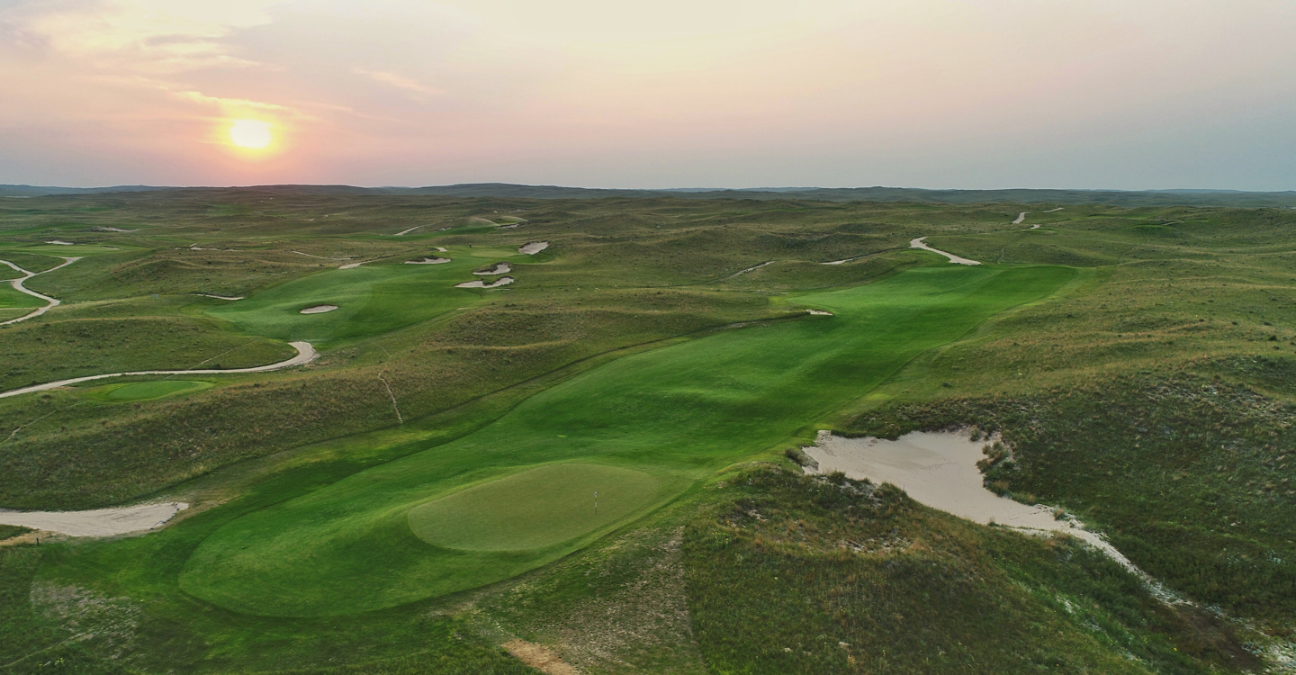 The par-4 4th, with its tough green, exactly where Bill Coore envisioned it The par-4 4th, with its tough green, exactly where Bill Coore envisioned it