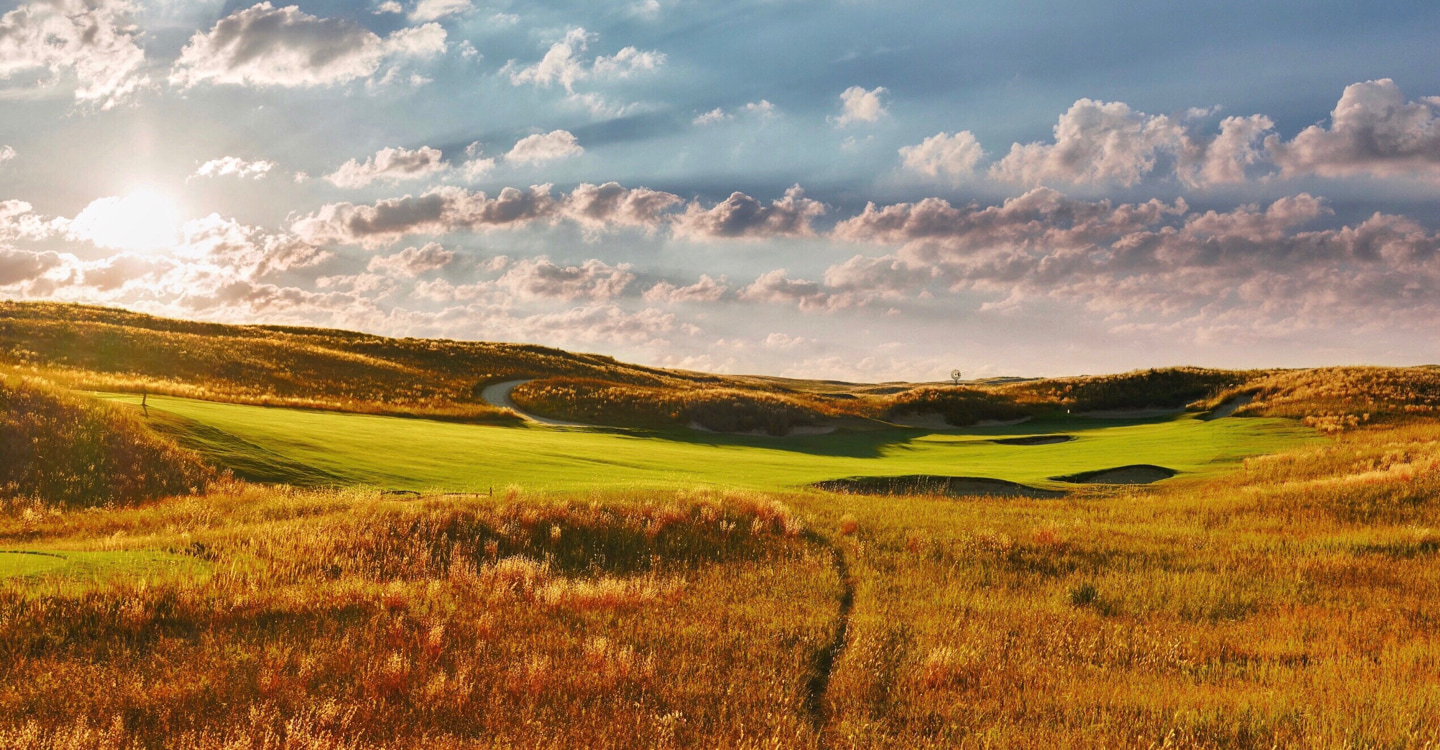 Players must consider the pin when choosing a route from the tee Players must consider the pin when choosing a route from the tee
