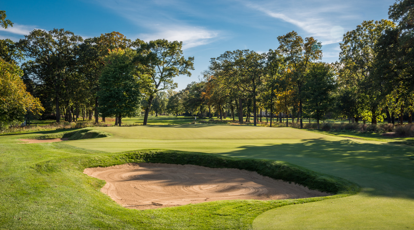 Bunkers short make depth perception tricky Bunkers short make depth perception tricky